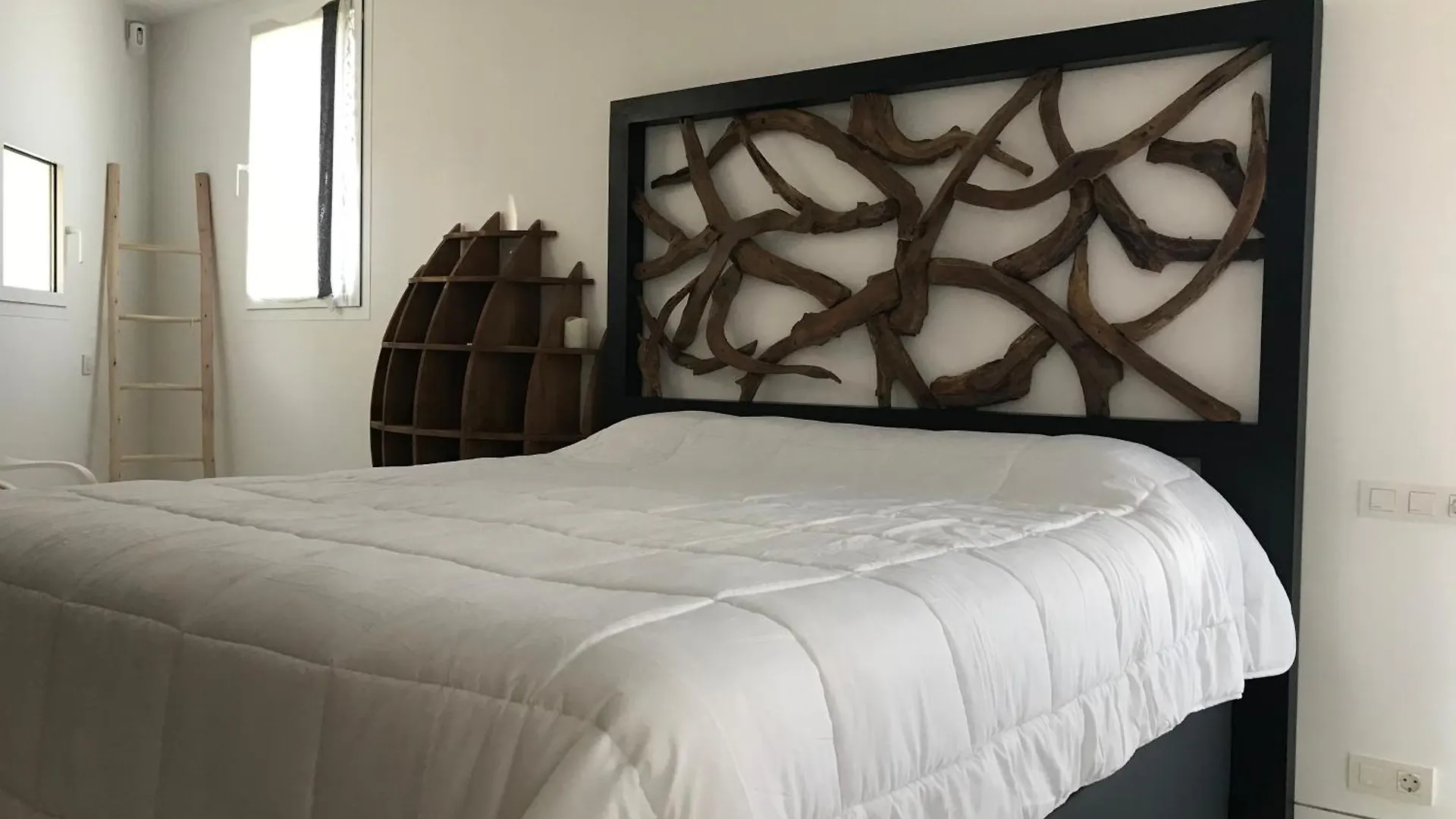 Marina Ibiza Suites & Yacht 0*,  Espagne
